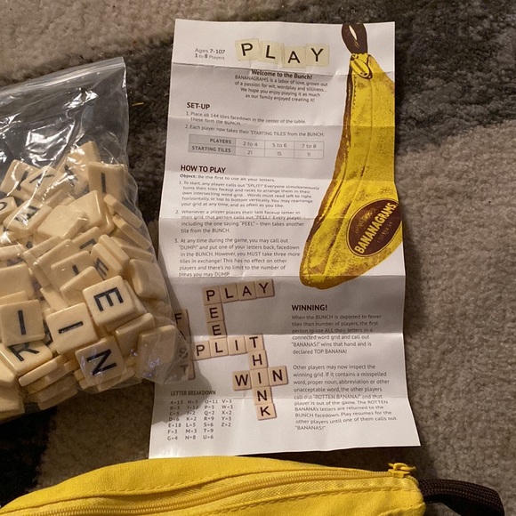 Bananagram scrabble game - Picture 2 of 4